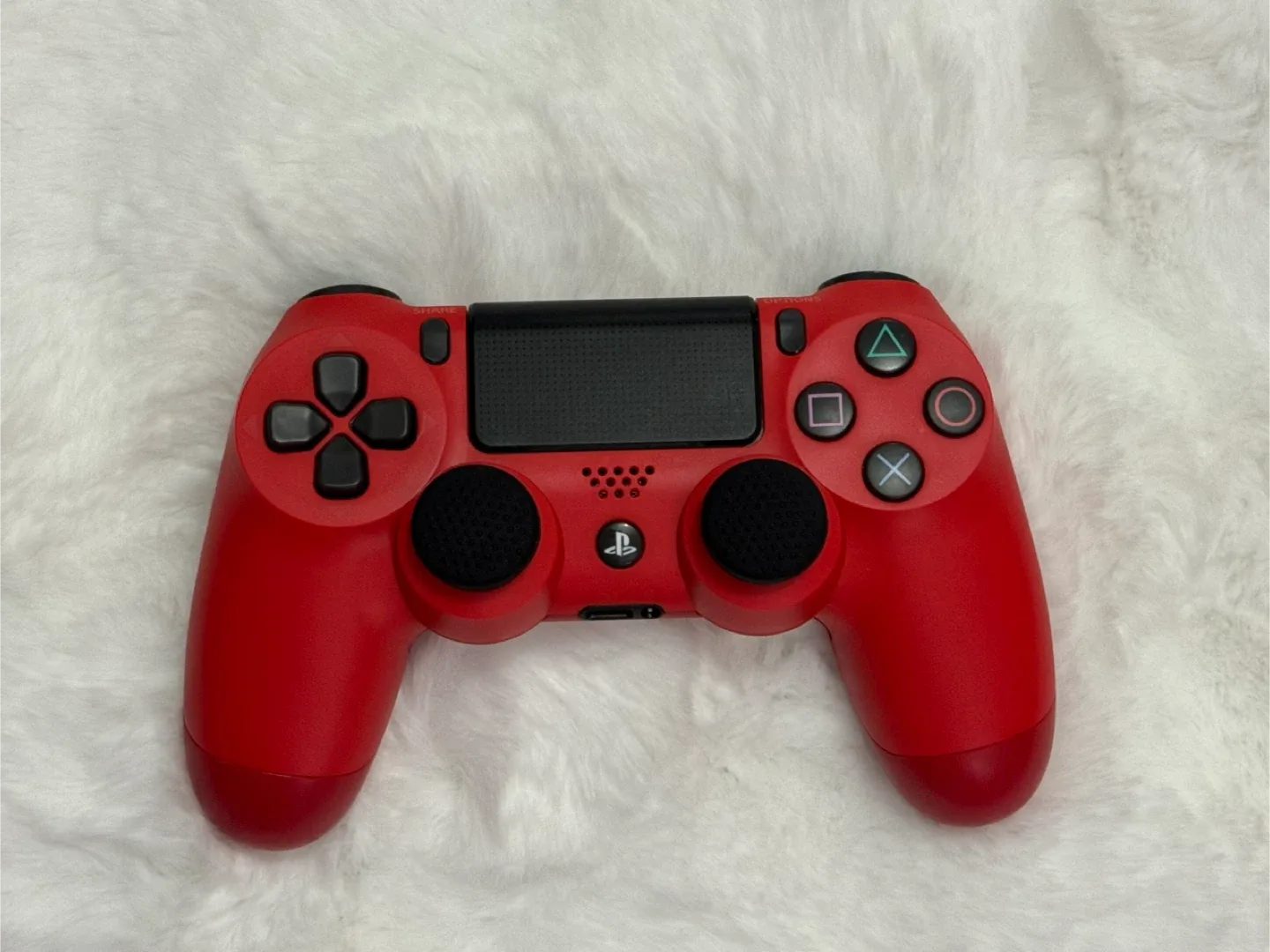 Red PS4 Dual-Shock Controller thumbnail