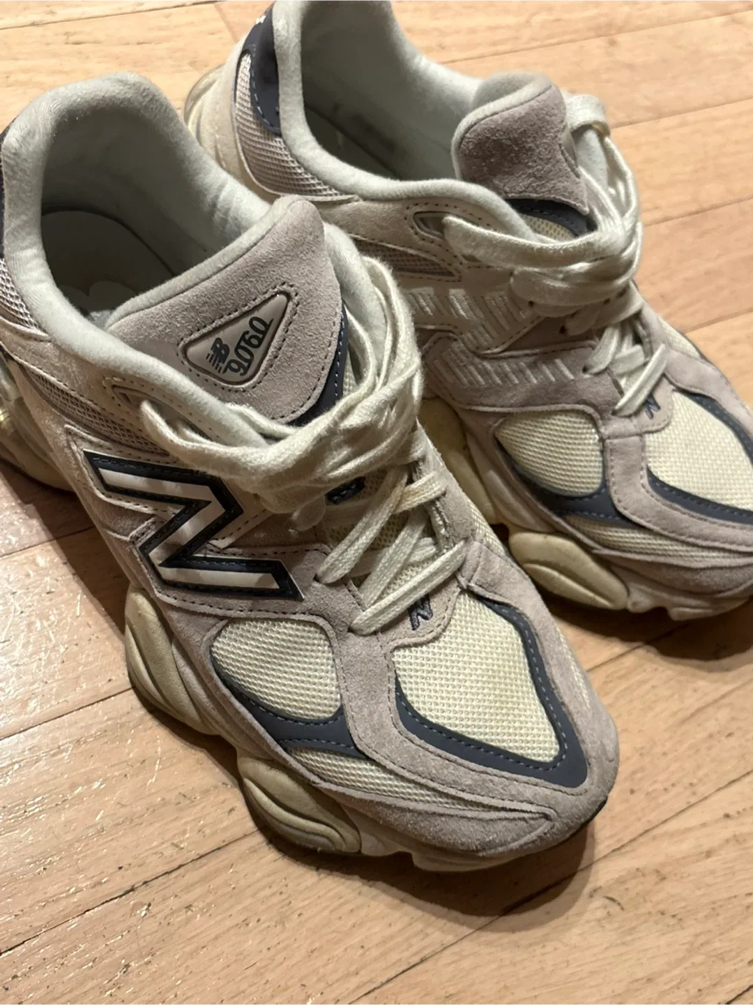 New Balance 9060 thumbnail
