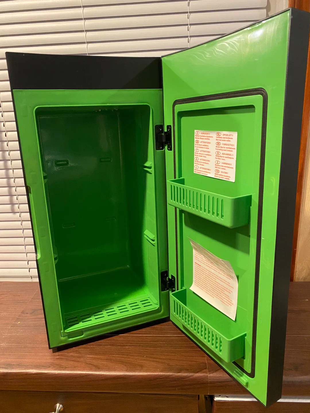 Xbox Series X Mini Fridge - Kool Konik image indicator(2)