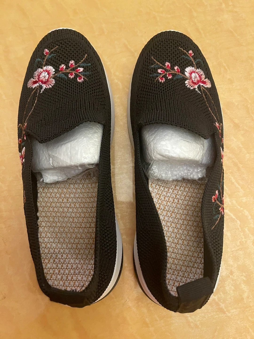 Black Slip on Shoes With Embroidery Size 6 - photo 2