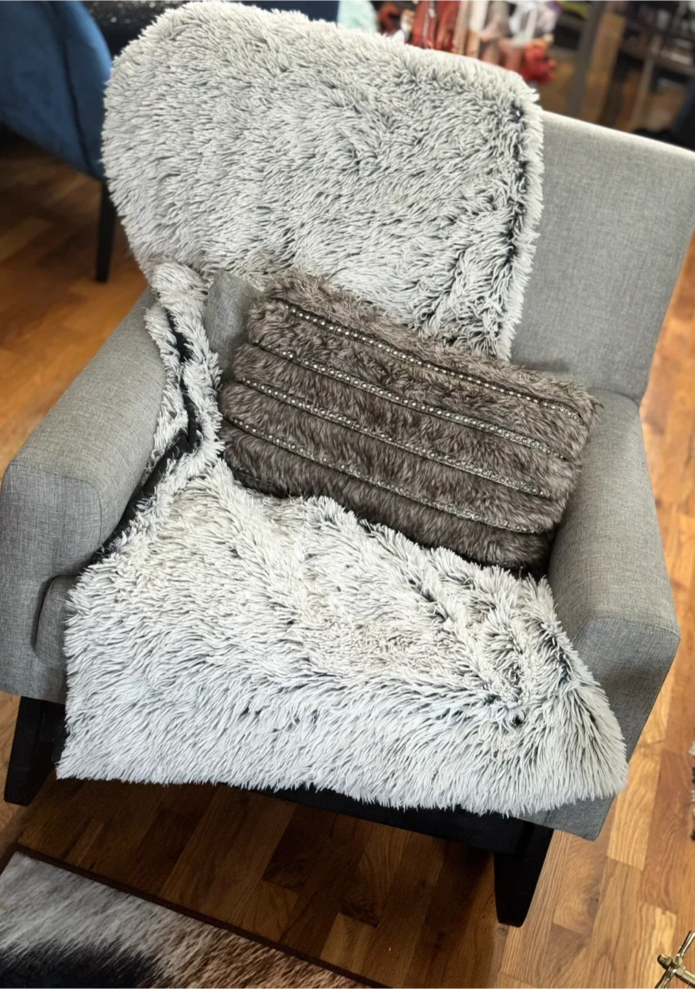 Gray Linen Contemporary Rocking Chair thumbnail