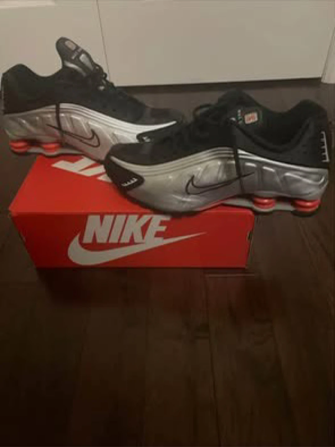 Nike Shox R4 Black/Metallic Silver - photo 5
