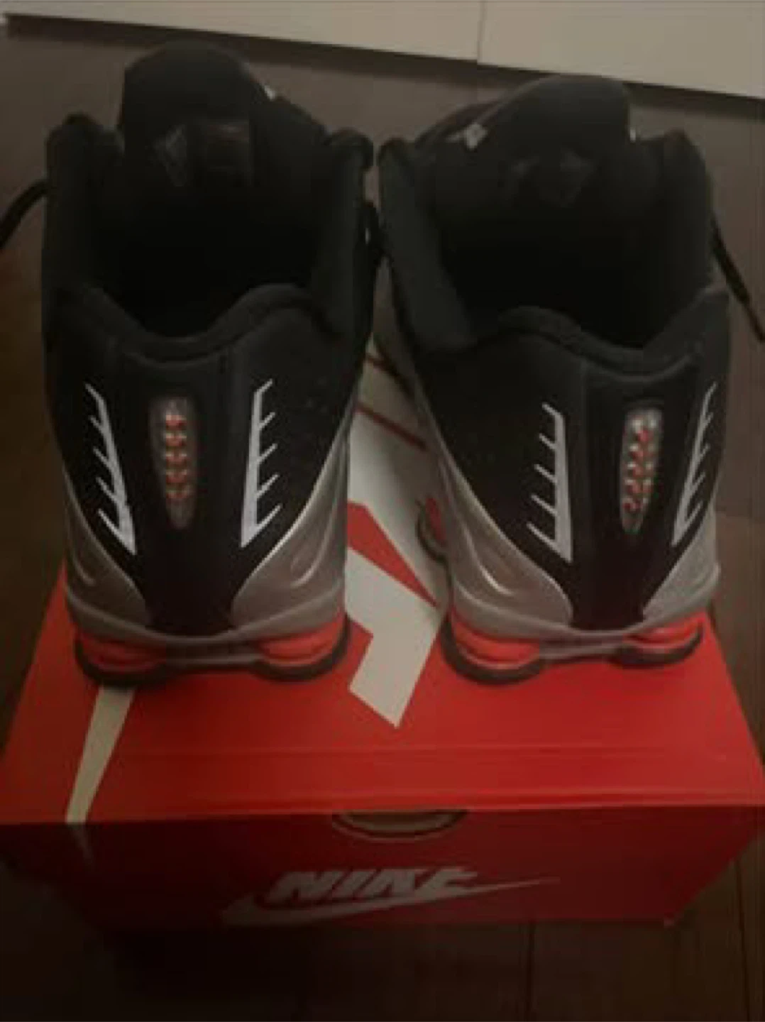 Nike Shox R4 Black/Metallic Silver - photo 2