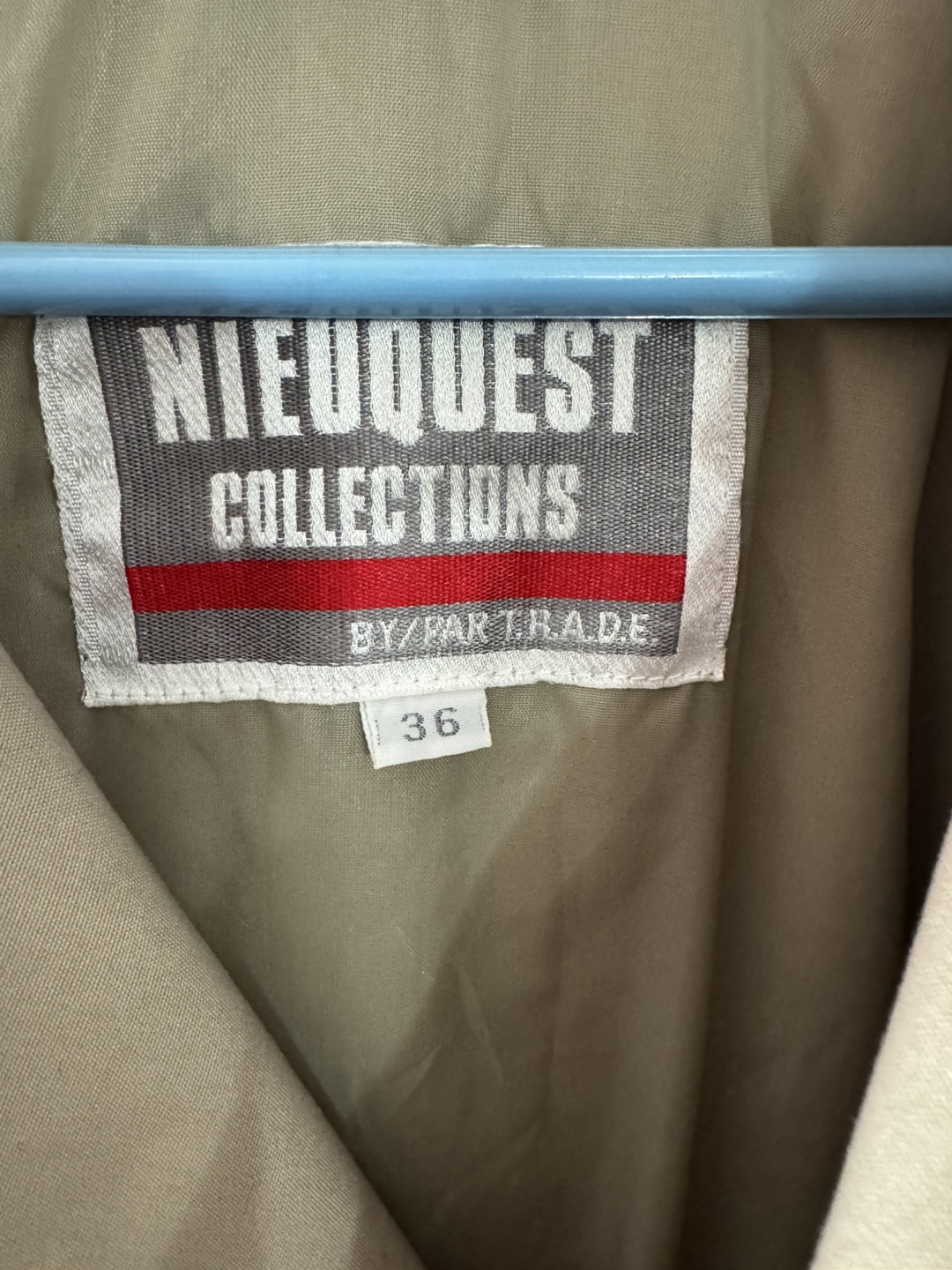 Nieuquest Collections Trench Coat - Size 36 - photo 2