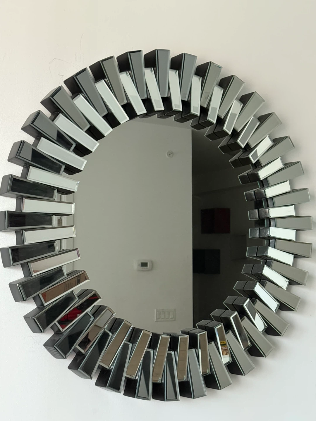 Round Decorative Wall Mirror