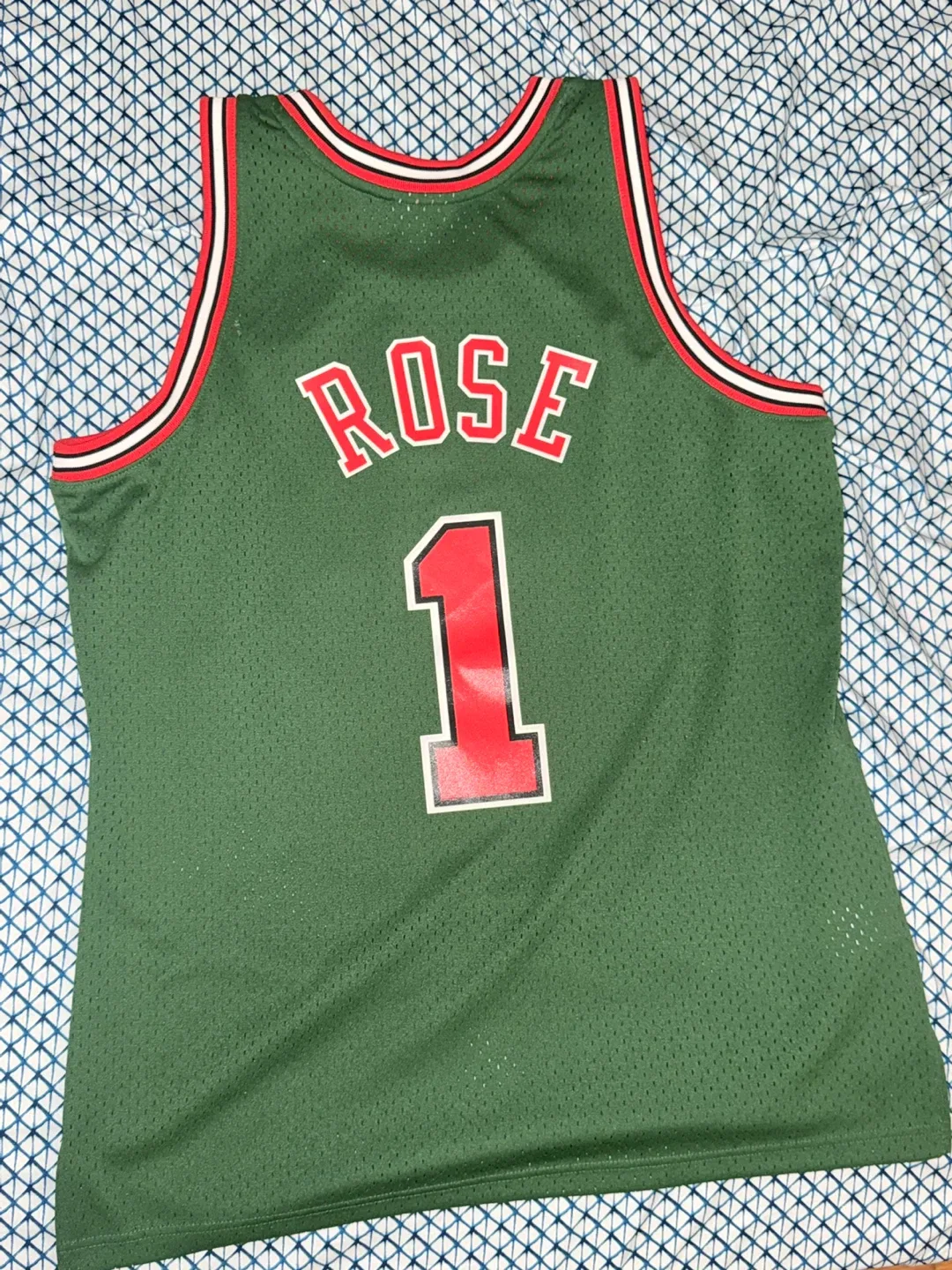 Mitchell & Ness Derrick Rose Chicago Bulls Jersey image indicator(2)