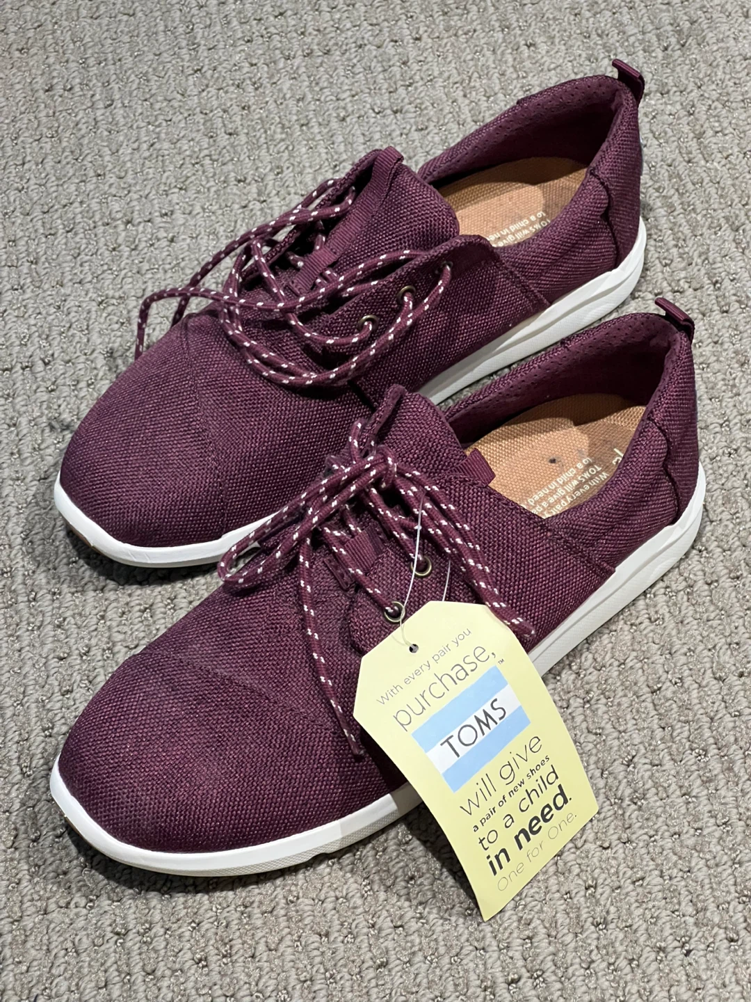 New TOMS Wmn Del Rey Black Cherry Poly Canvas - Size 8