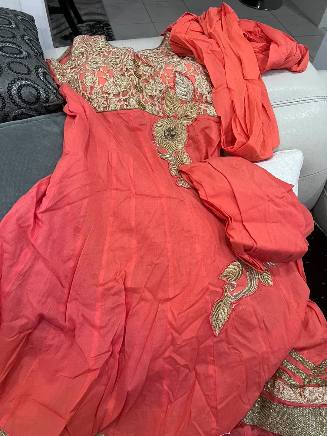 Indian/Pakistani Dresses - Variety of Styles $10 image indicator(5)