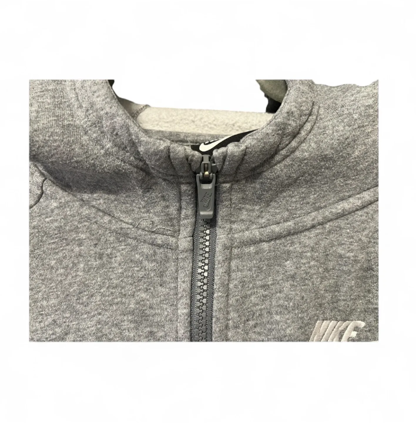 Nike Full-Zip Hoodie – Standard Fit – Size XL (Fits Smaller) image indicator(4)