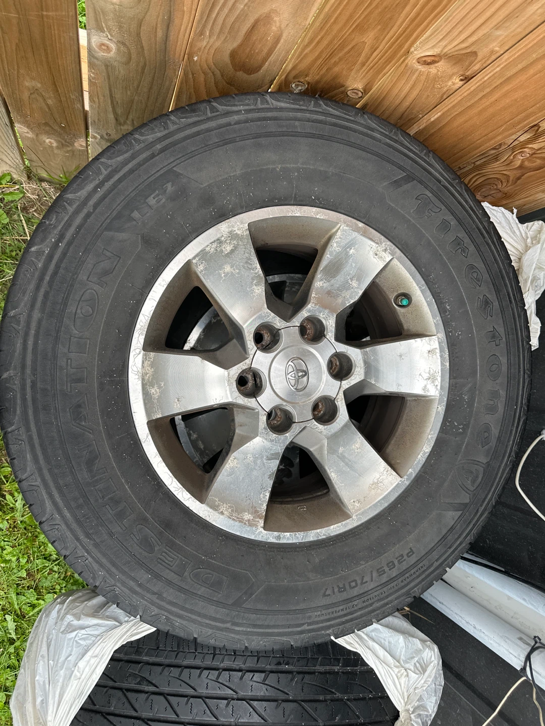 4x Firestone Destination LE2 Tires P265/70R17 - photo 3