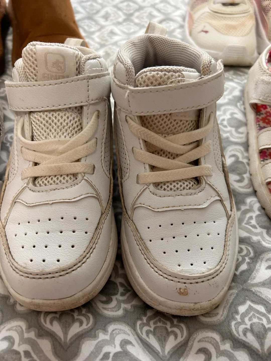 Mixed Lot of Kids Shoes - Sizes Vary image indicator(6)