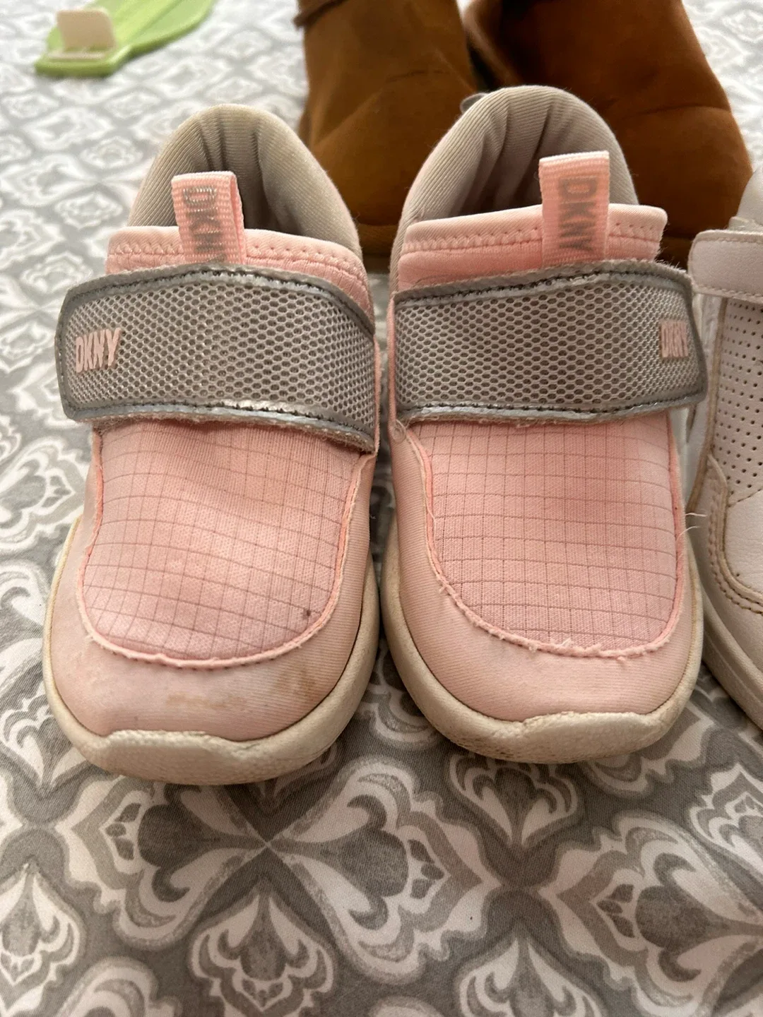 Mixed Lot of Kids Shoes - Sizes Vary image indicator(5)