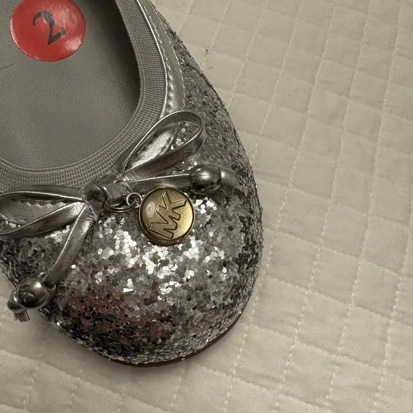 NWT Girls Michael Kors Silver Glitter Ballet Flats - Size 2 image indicator(2)