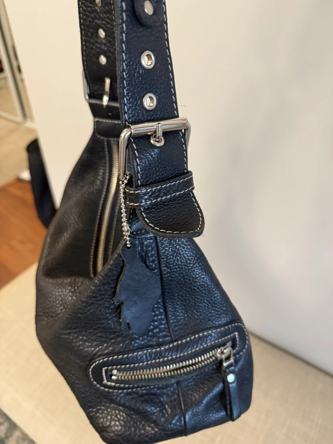 Roots Black Leather Handbag - photo 3