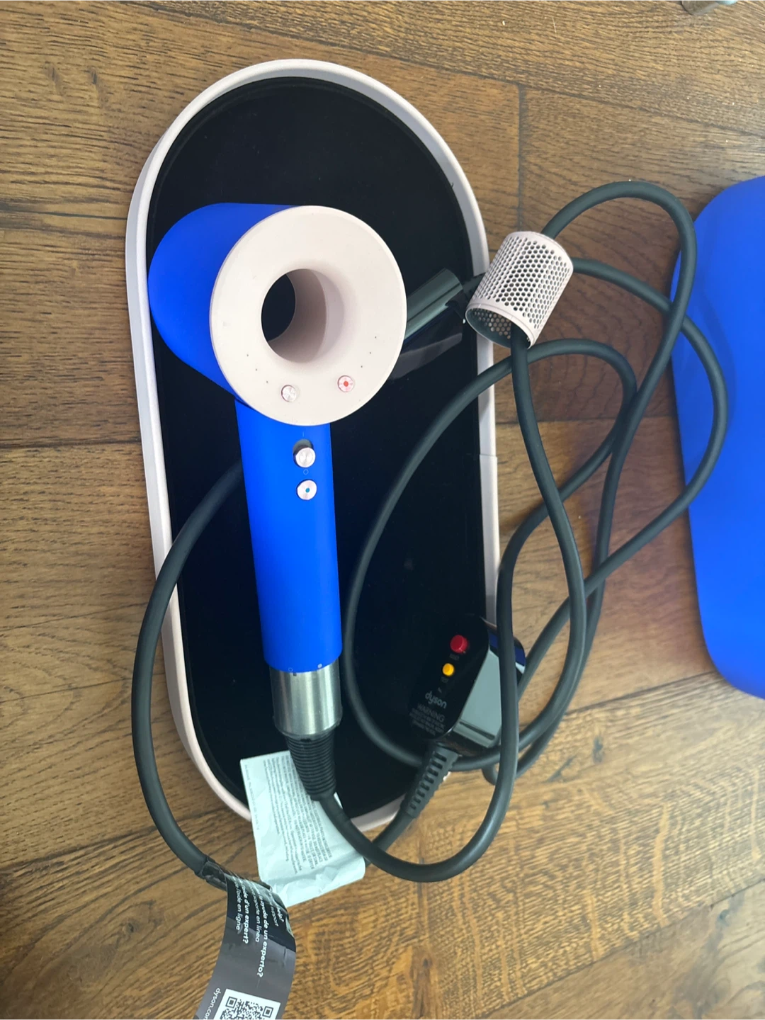 Dyson Supersonic Hair Dryer- like new! - photo 3