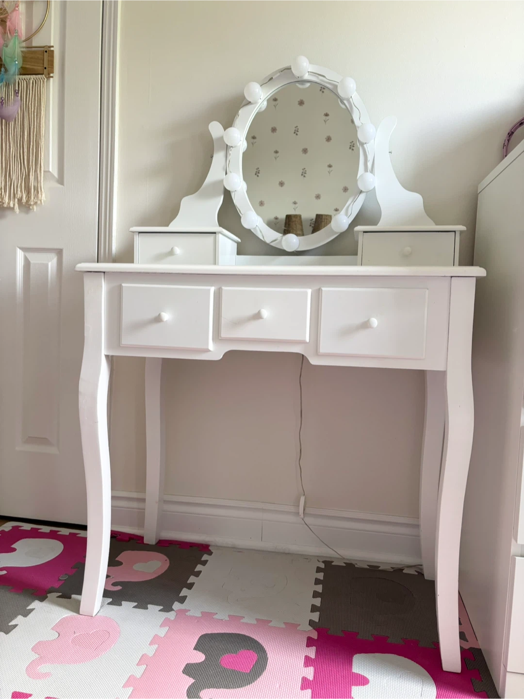 Makeup vanity with mirror - photo 3
