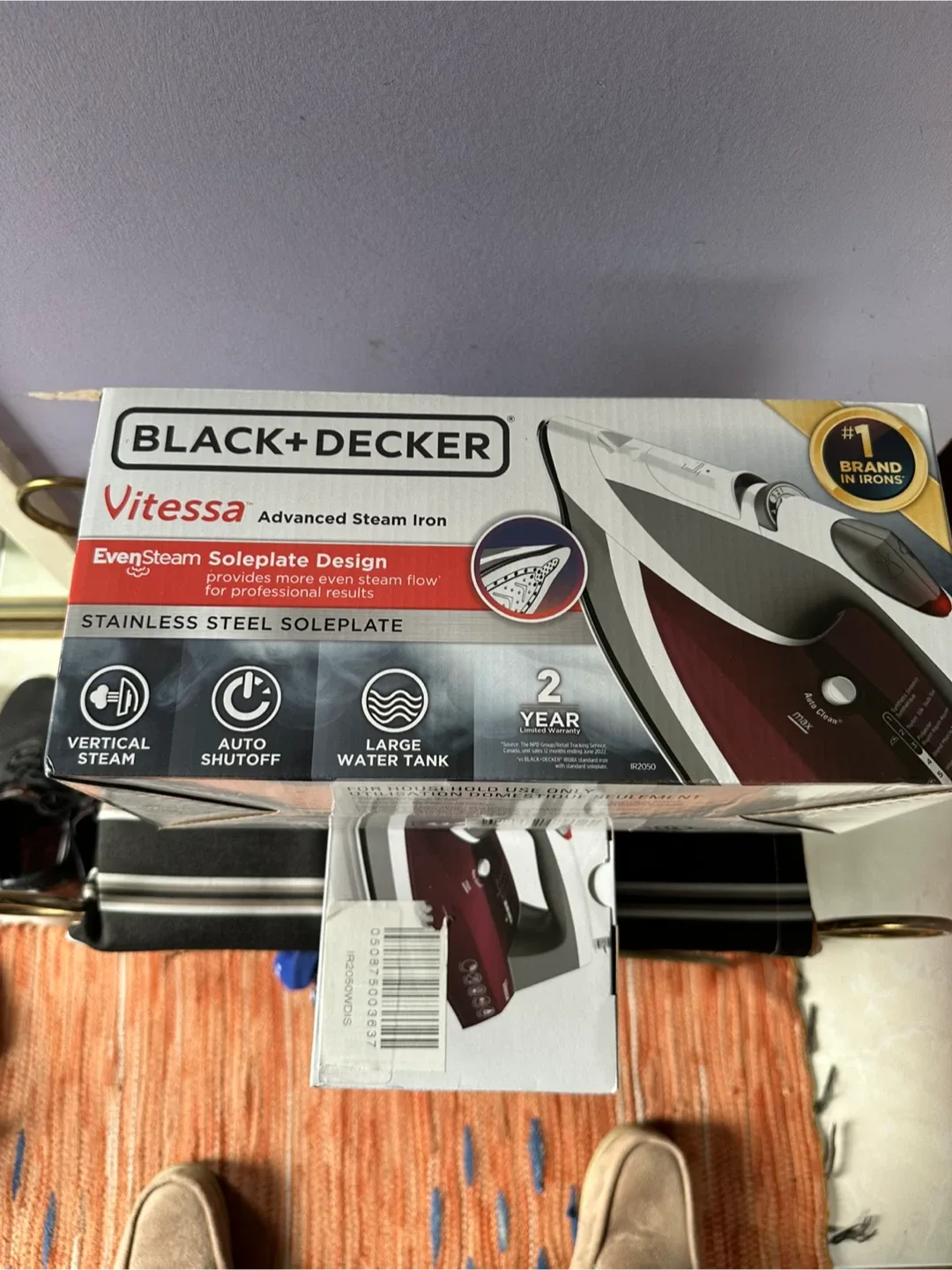 Black+Decker Vitessa Advanced Steam Iron - New in Box! thumbnail