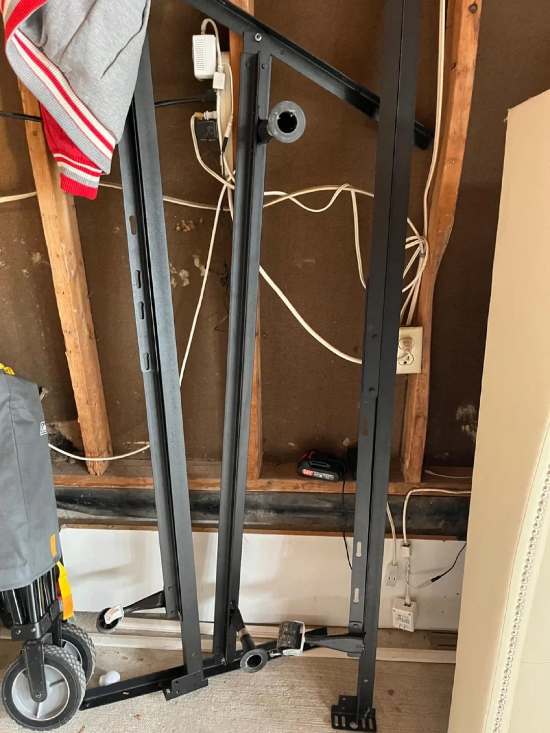 King size bed without mattress image indicator(4)