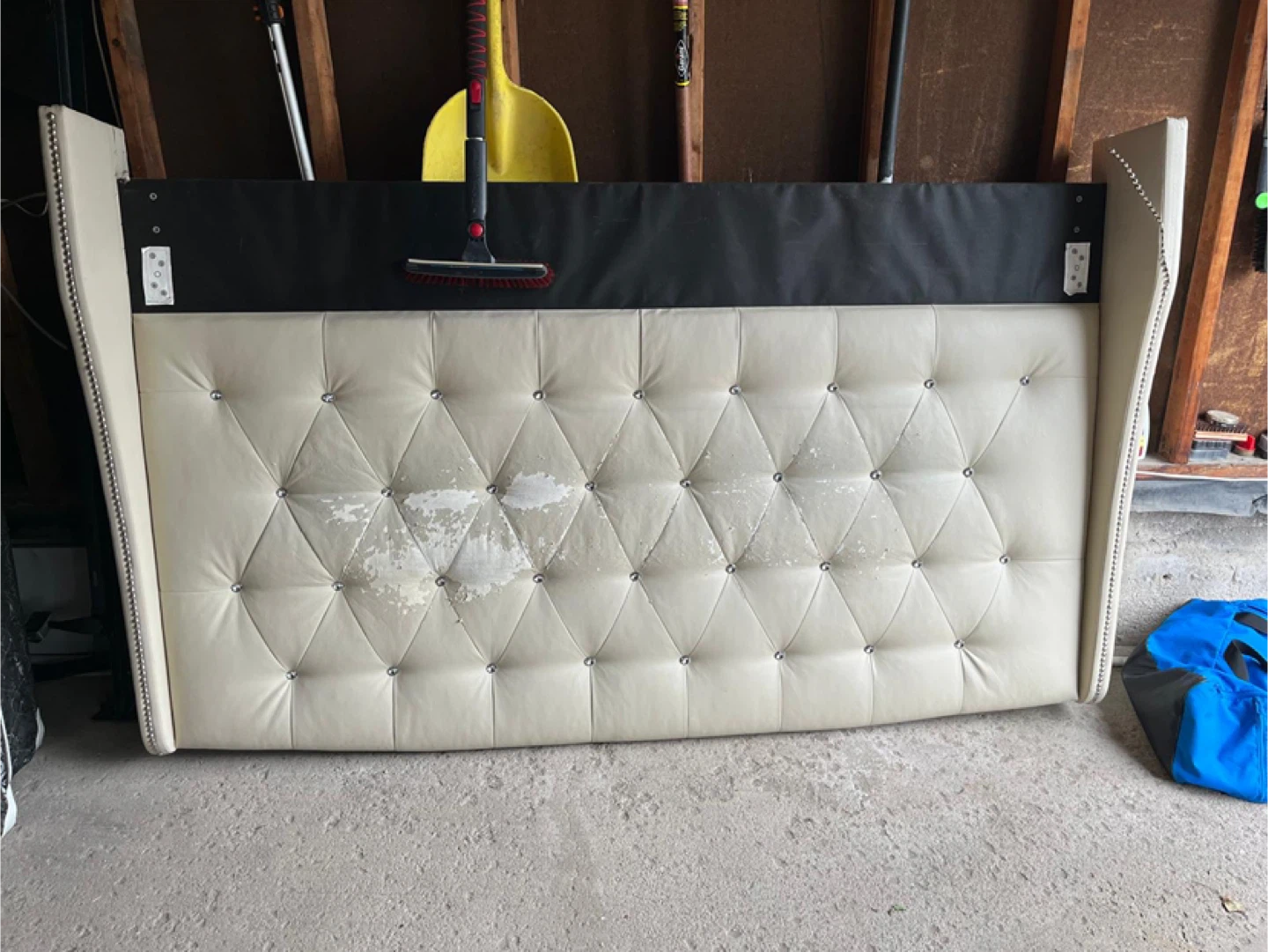 King size bed without mattress - photo 2