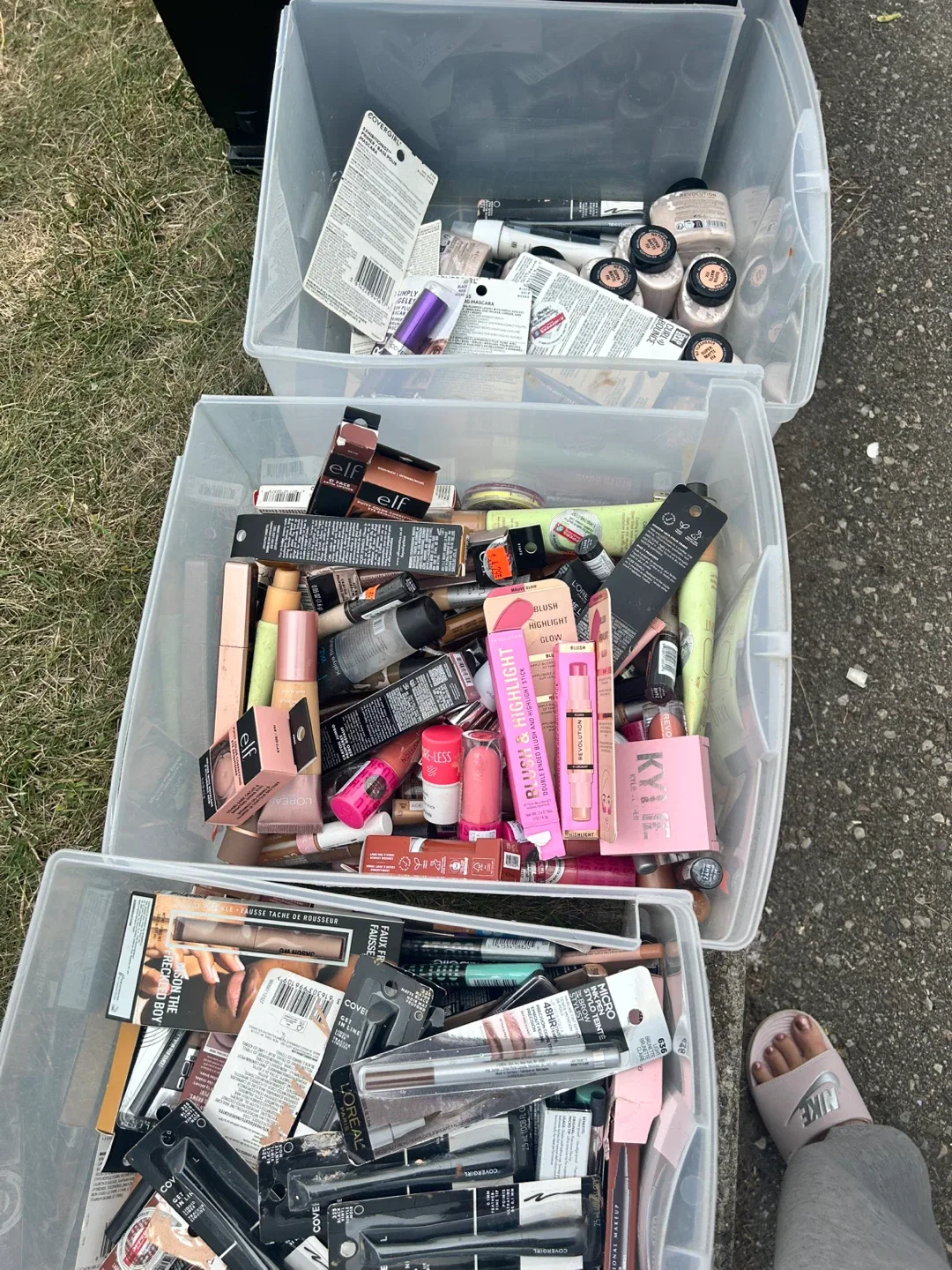 Yard sale image indicator(8)