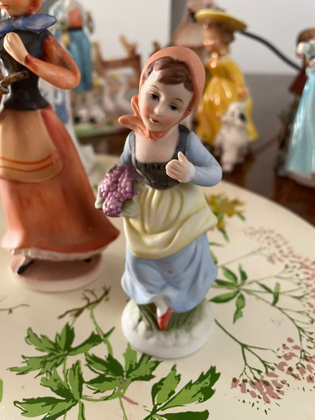 Vintage Porcelain Figurines image indicator(3)