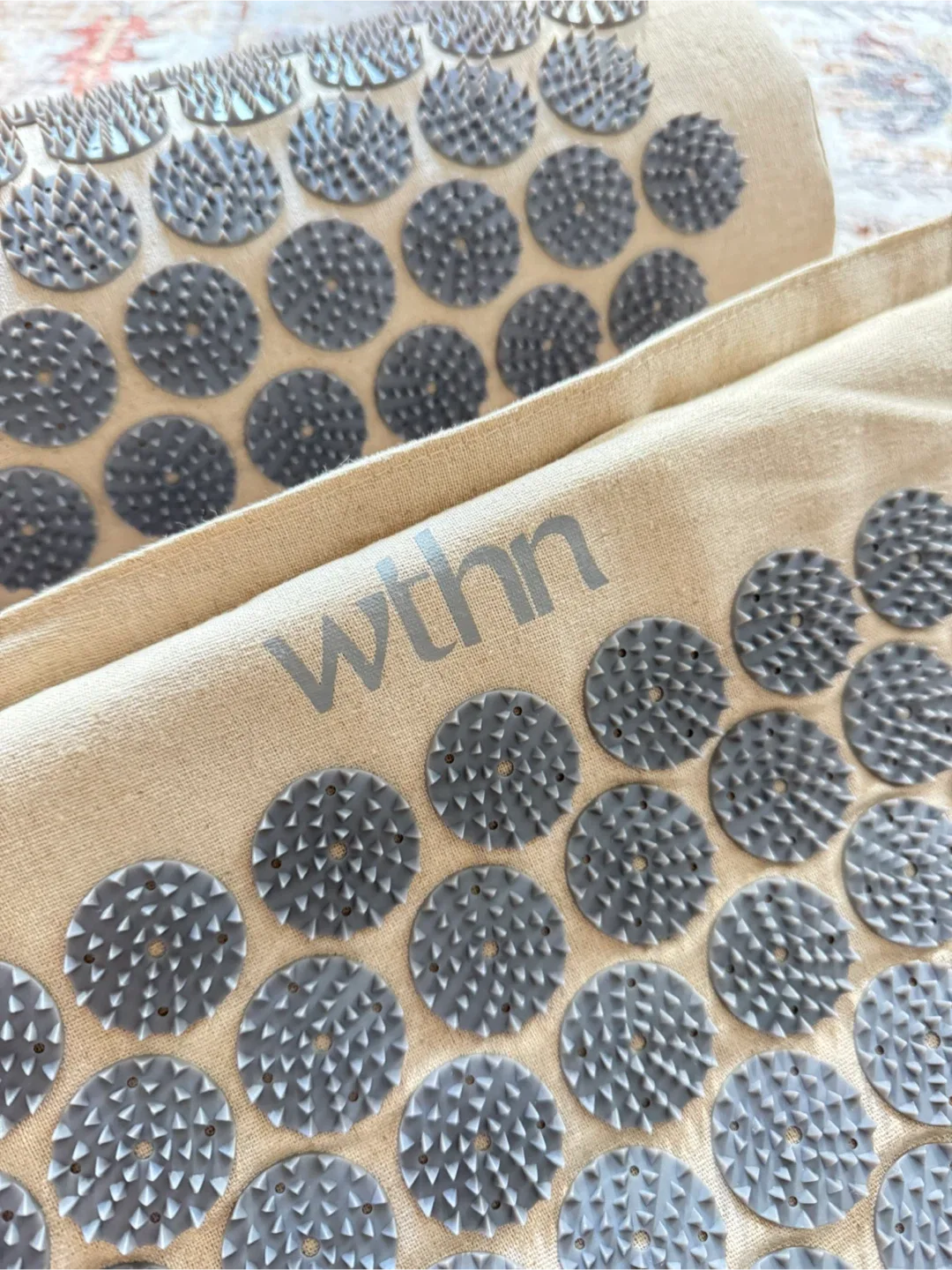 WTHN Acupressure Mat & Pillow Set image indicator(3)