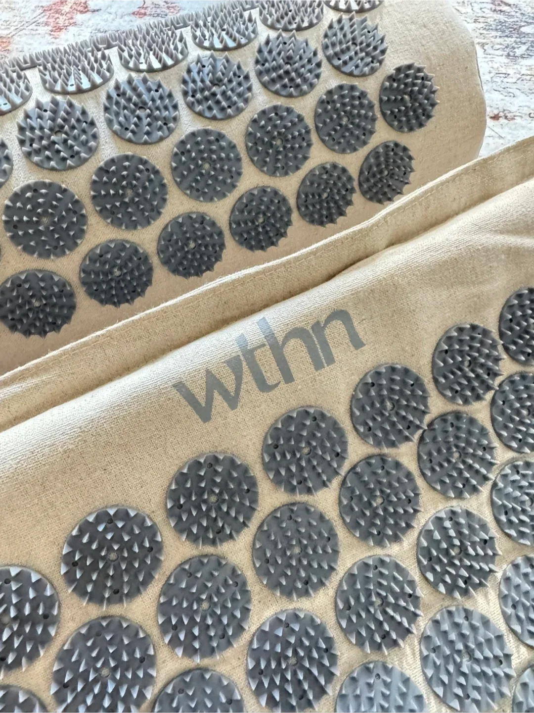 WTHN Acupressure Mat & Pillow Set image indicator(2)
