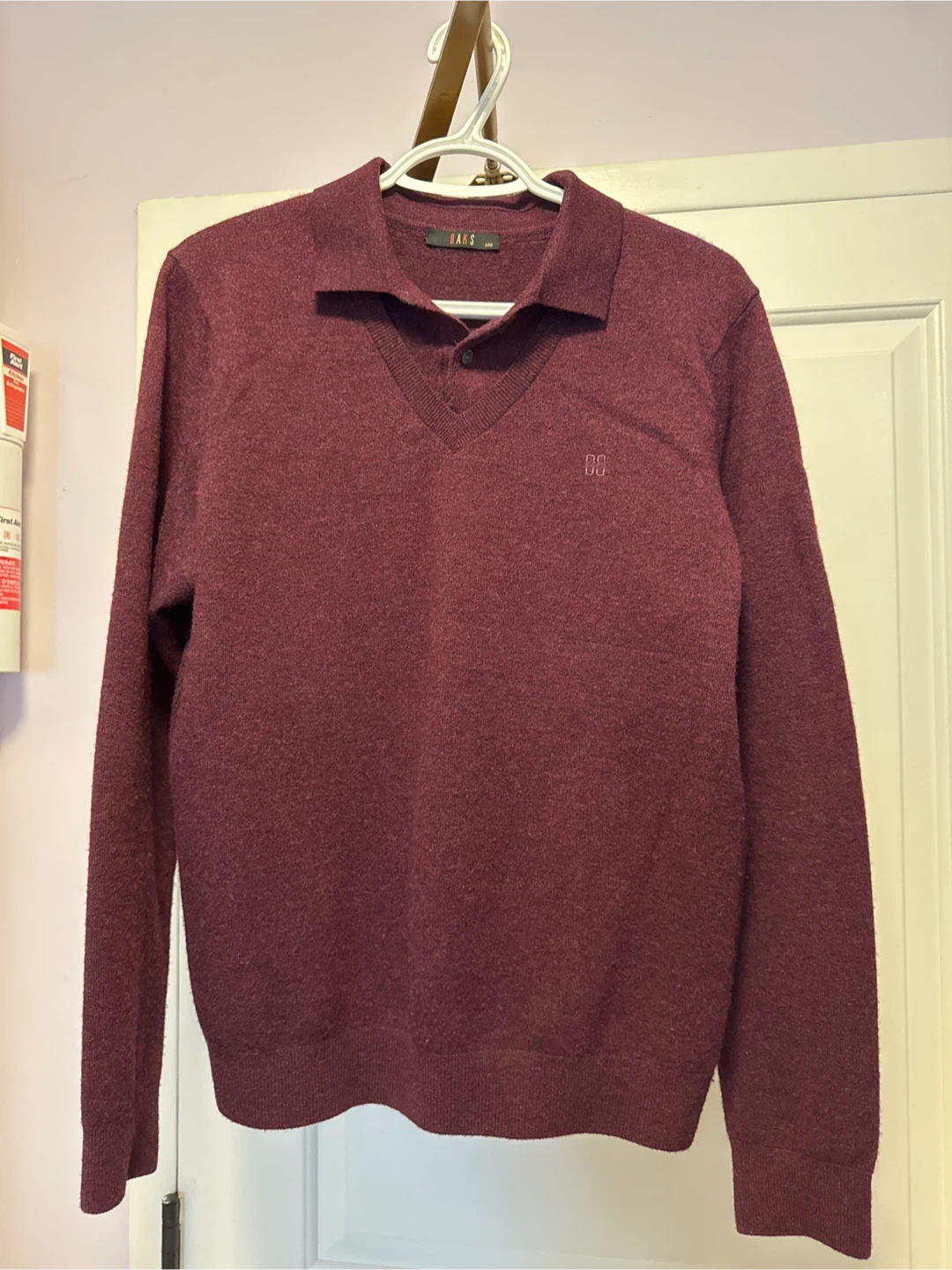 DAKS Burgundy V-Neck Sweater Size 100