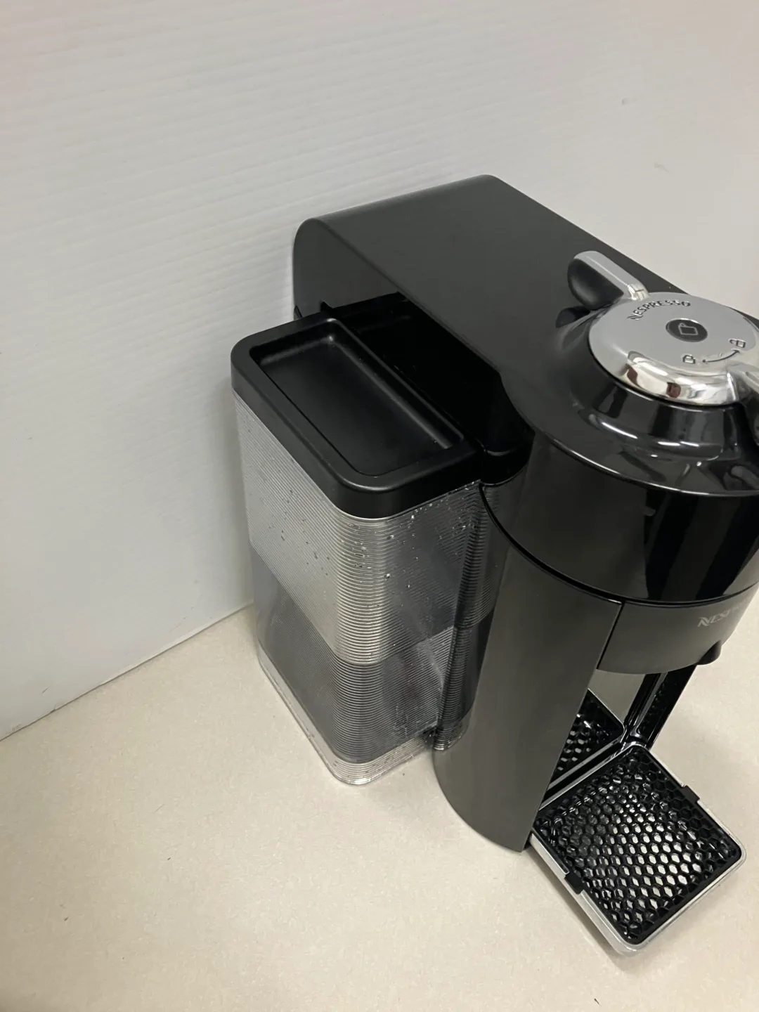 Nespresso Vertuo Single Serve Coffee and Espresso Machine image indicator(4)