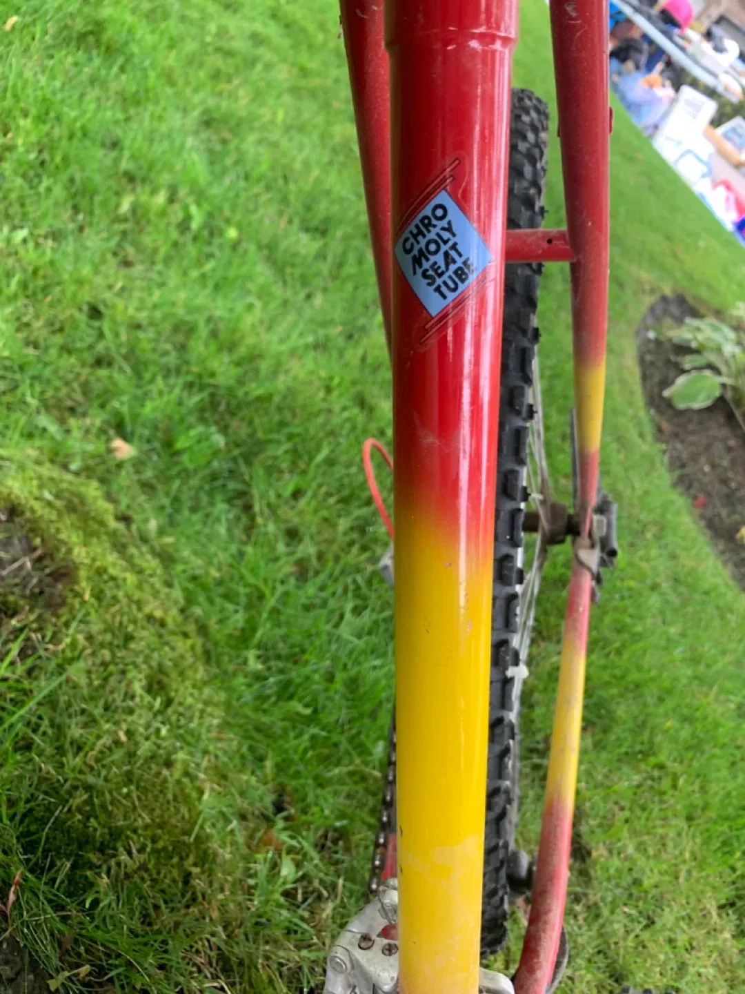 Nishiki Expedition Mountain Bike - Red & Yellow image indicator(4)