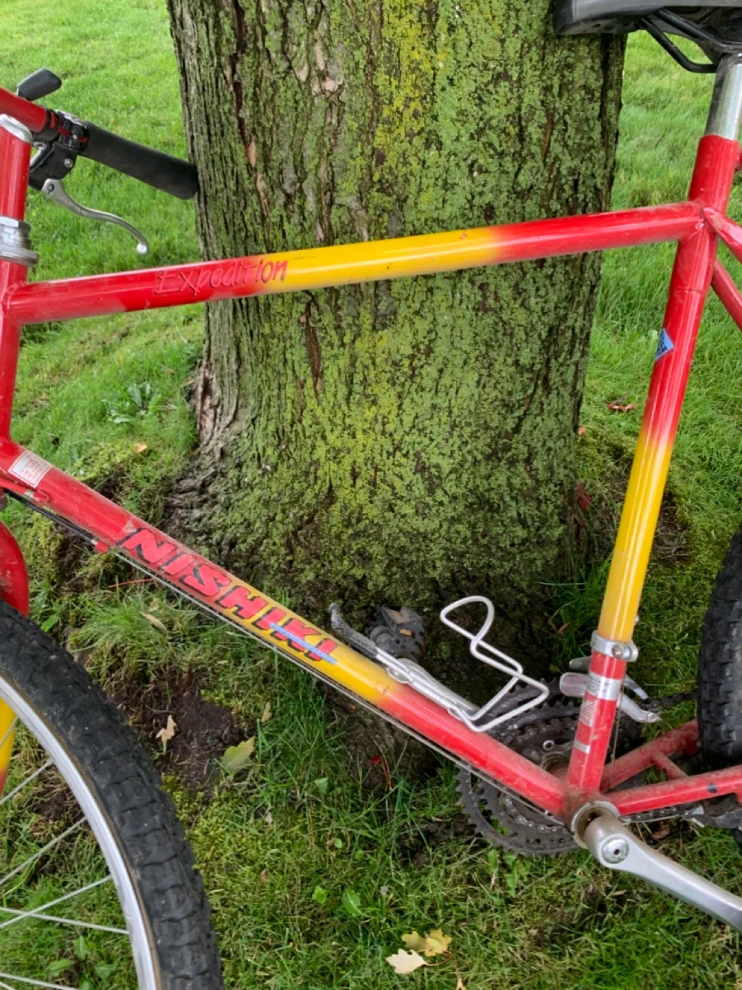 Nishiki Expedition Mountain Bike - Red & Yellow image indicator(3)