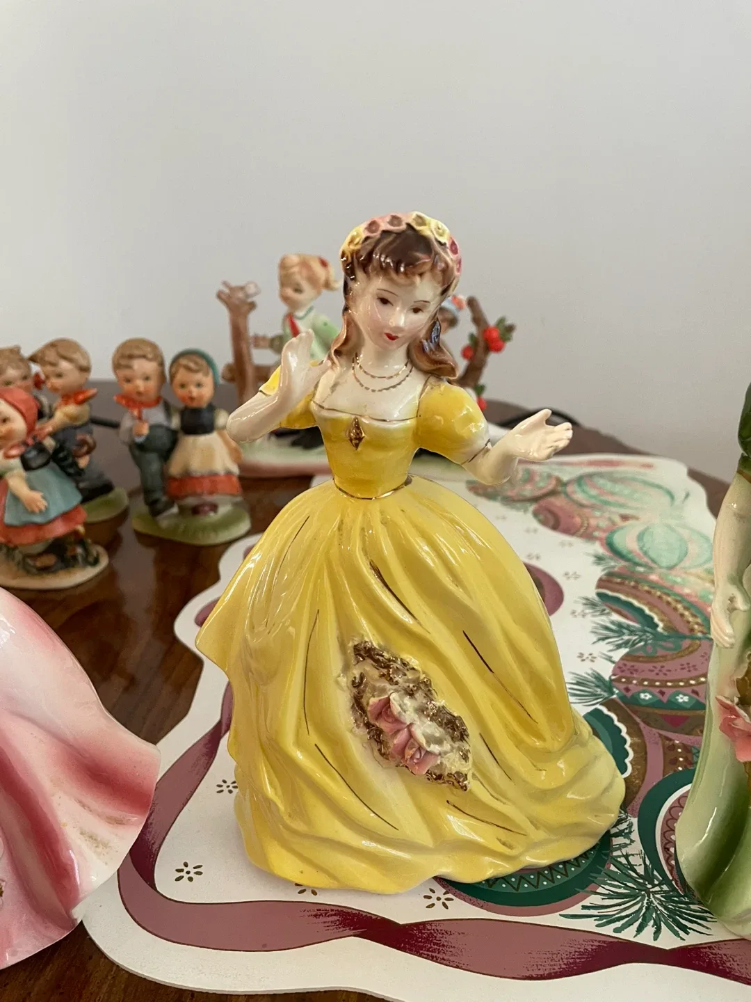 Vintage Porcelain Figurines image indicator(4)