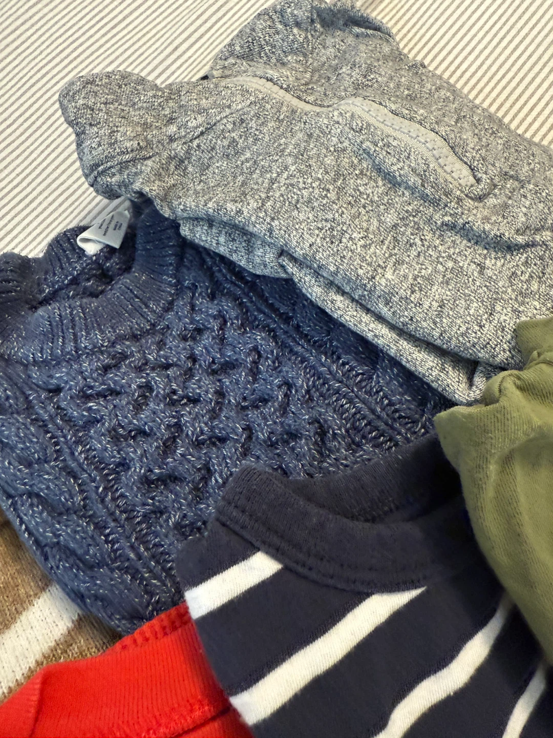 2/2T toddler long sleeve shirts and sweaters bundle - photo 3