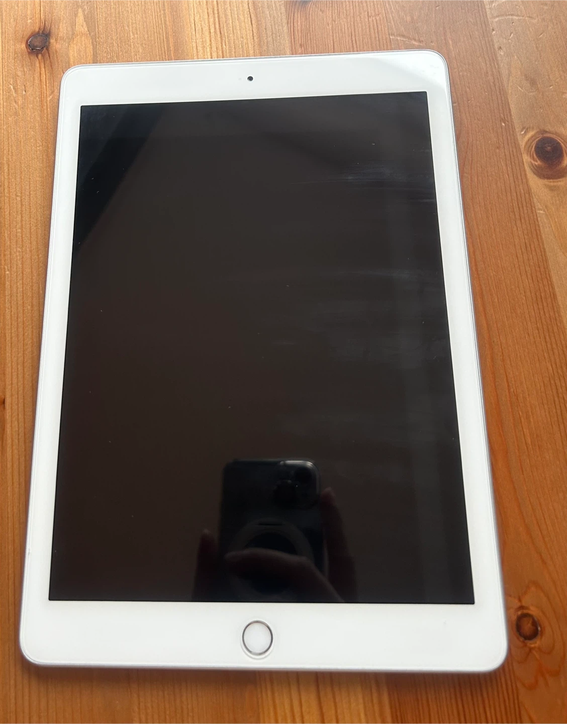 Apple iPad (6th Generation) 32GB - Silver