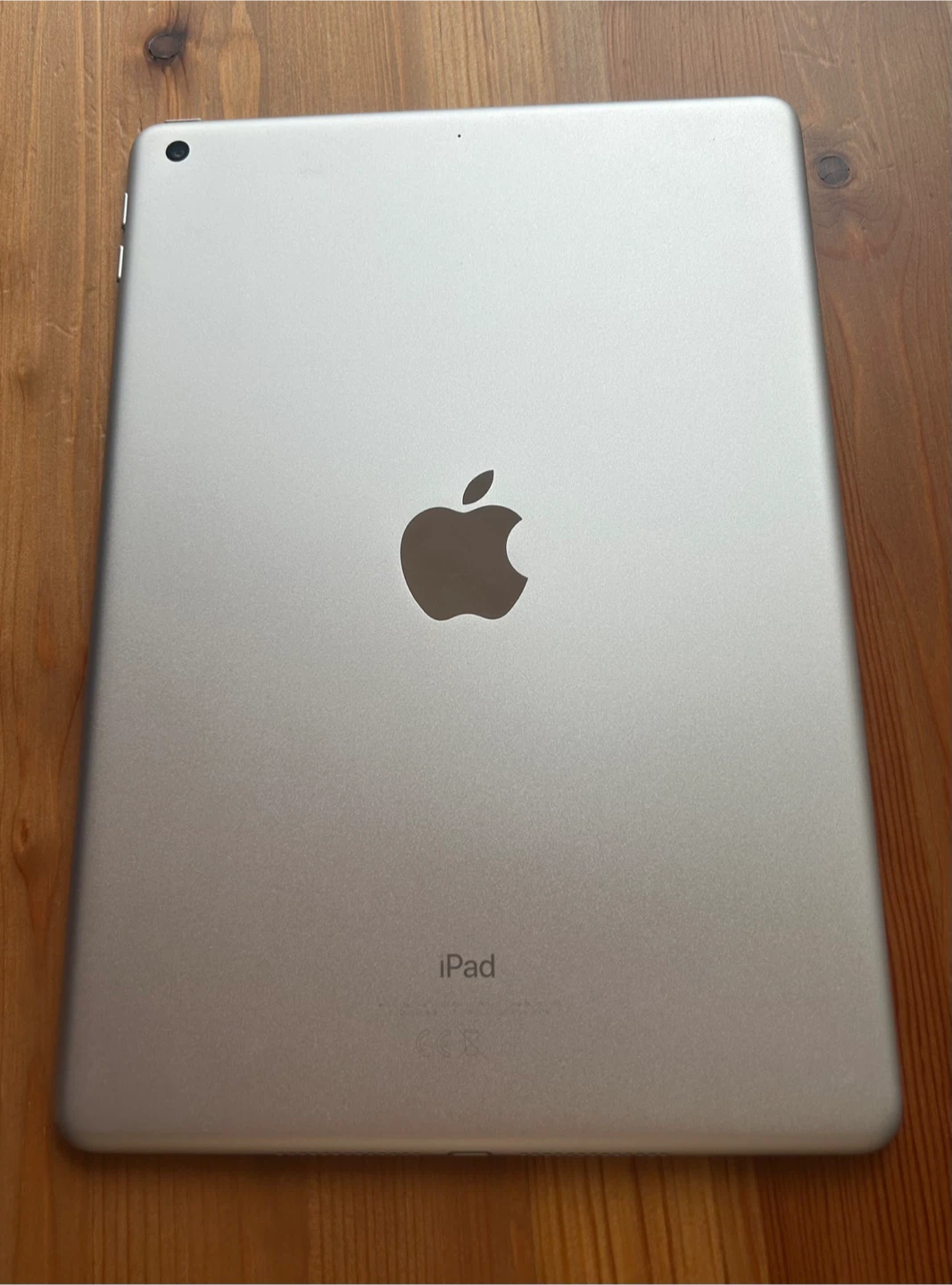Apple iPad (6th Generation) 32GB - Silver - photo 4