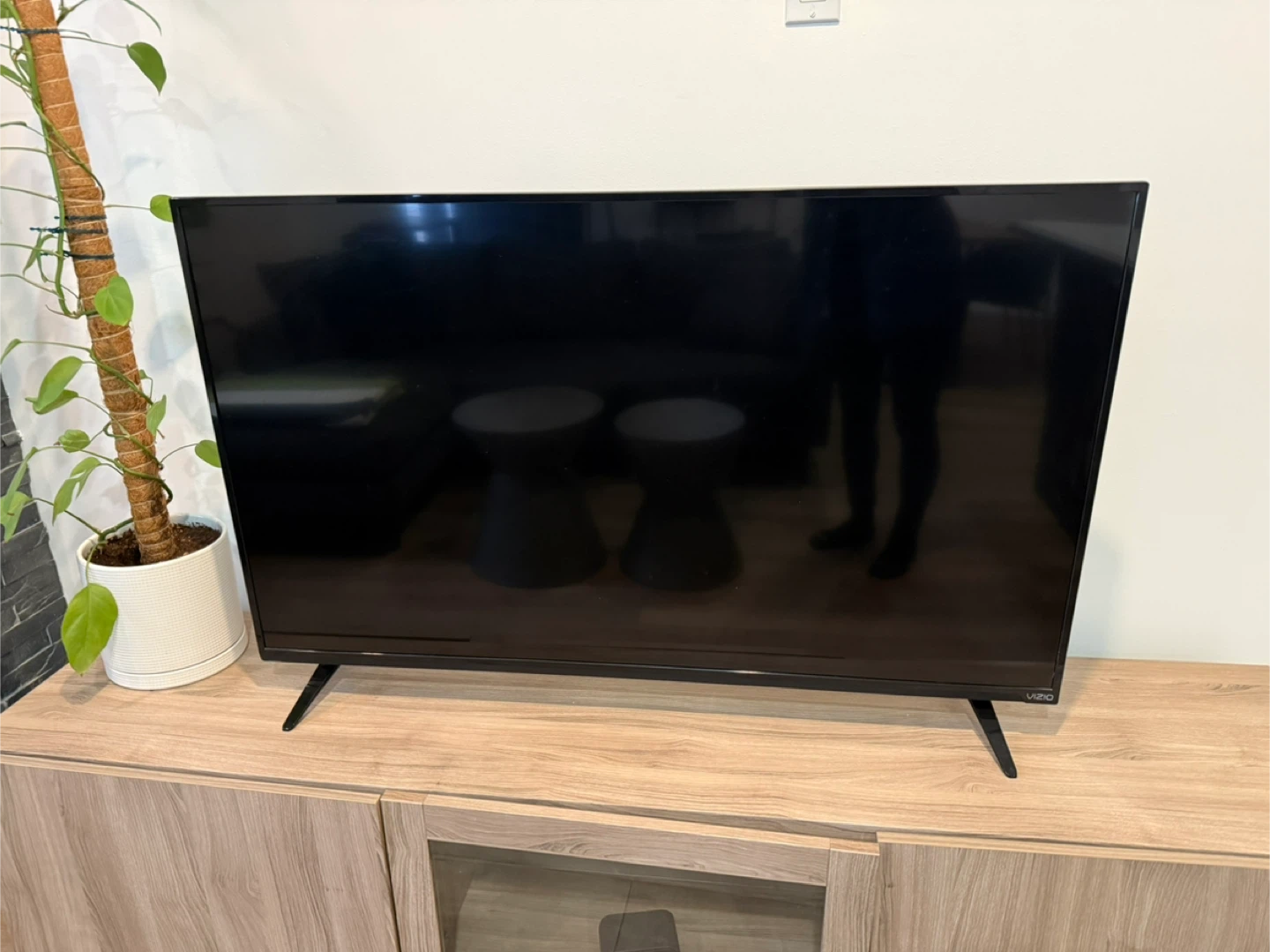 Vizio 49 inch smart TV - photo 2