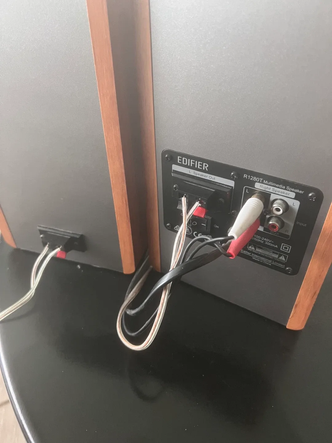 Edifier R1280T Multimedia Speakers image indicator(3)