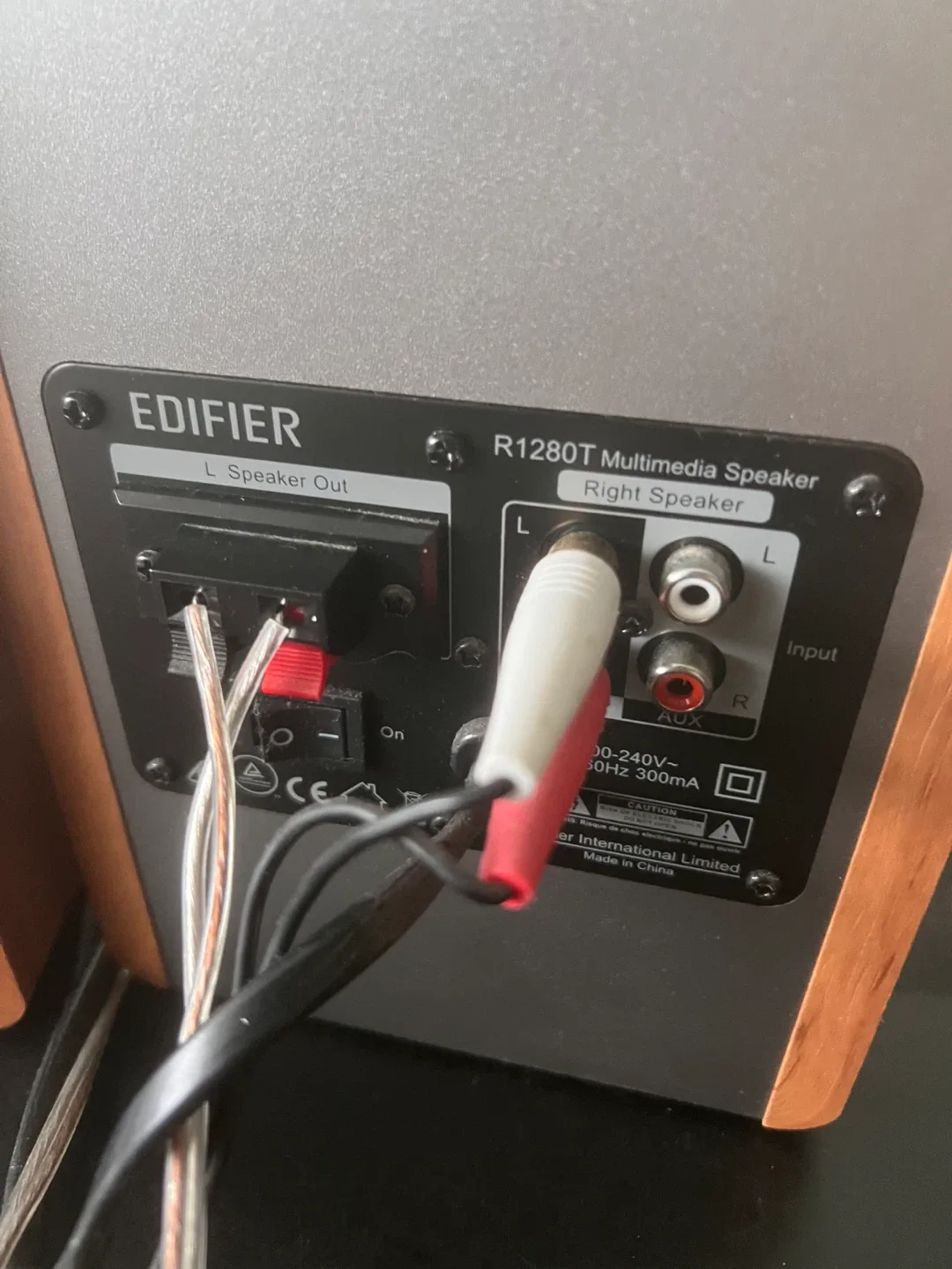 Edifier R1280T Multimedia Speakers image indicator(4)