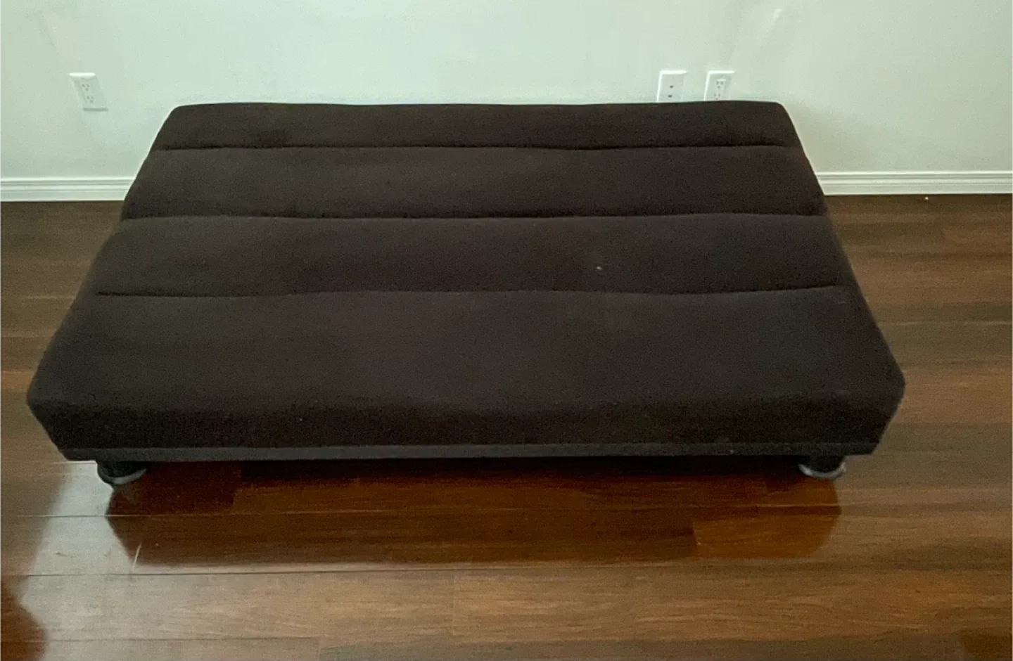 Black Futon and Side Table image indicator(2)