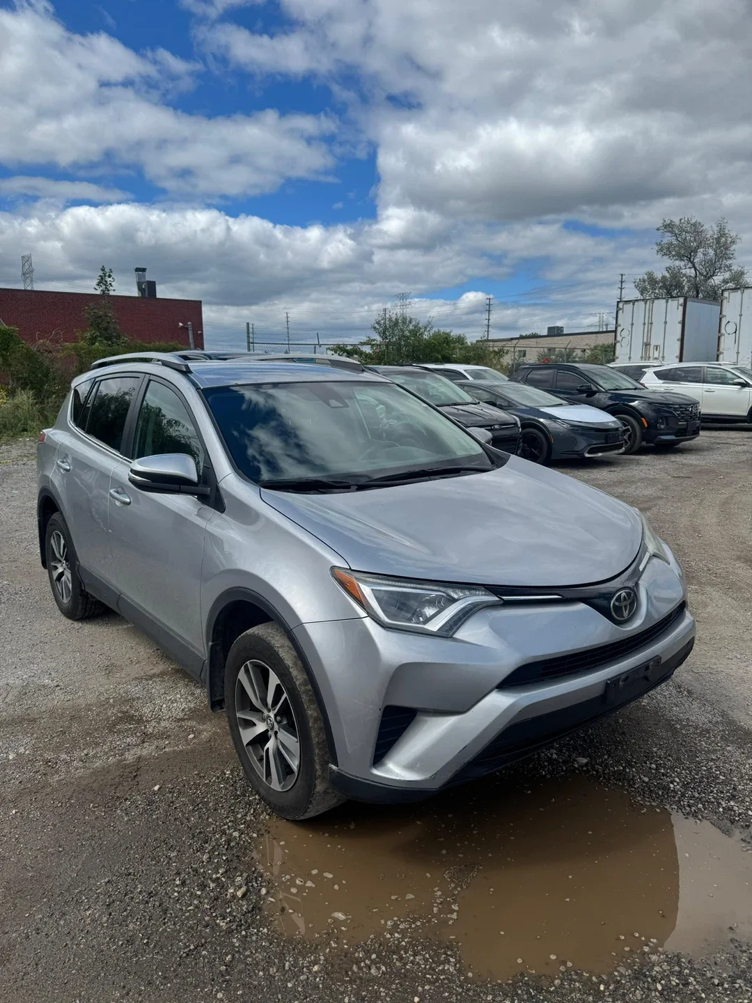 2018 Toyota RAV4 LE AWD thumbnail