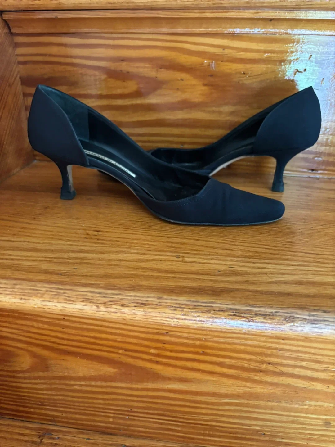 Manolo Blahnik Signature Kitten Heels size 6 .5 (36 1/2) image indicator(4)