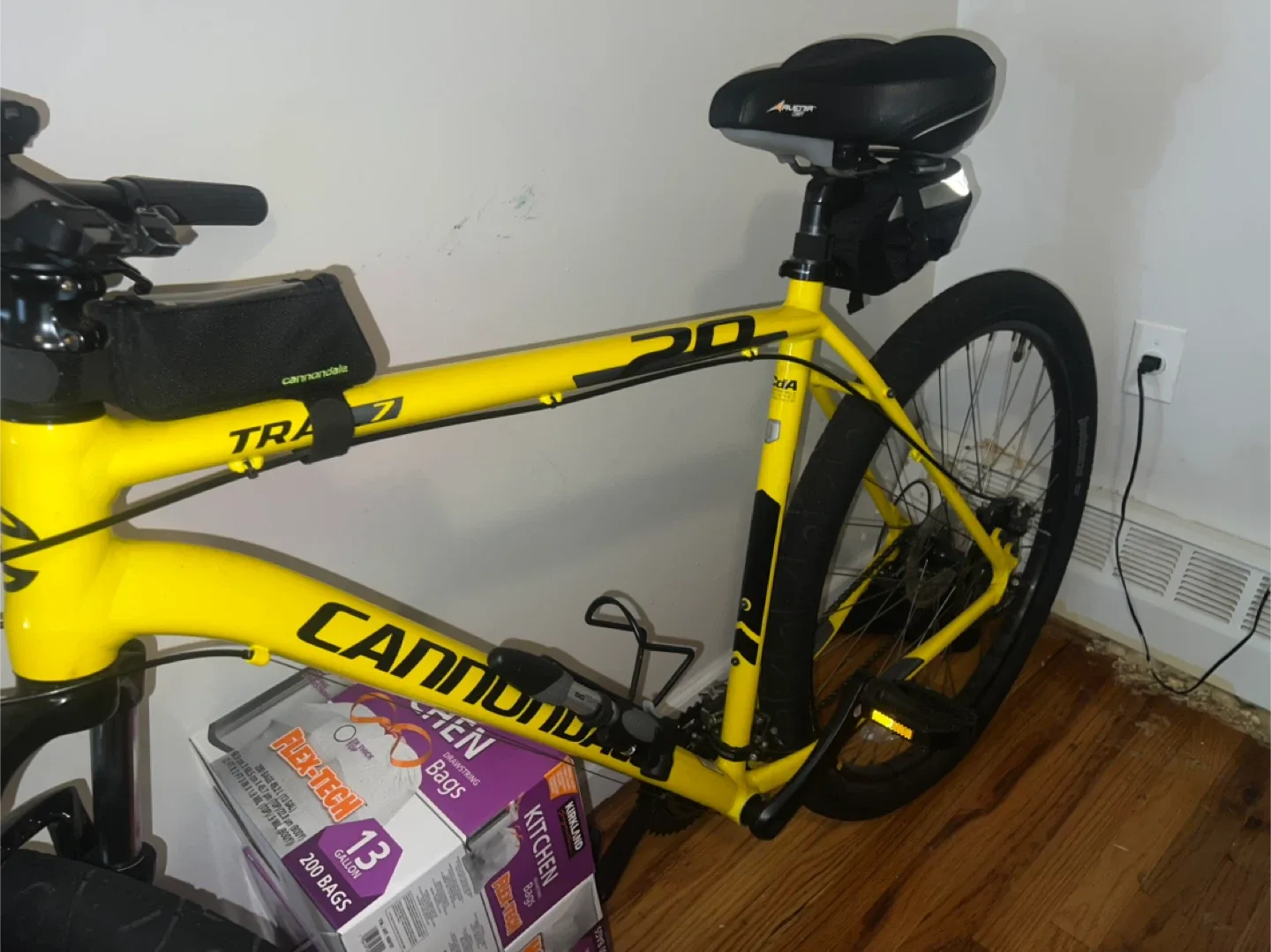 Cannondale Trail 7 Yellow Bicycle image indicator(3)