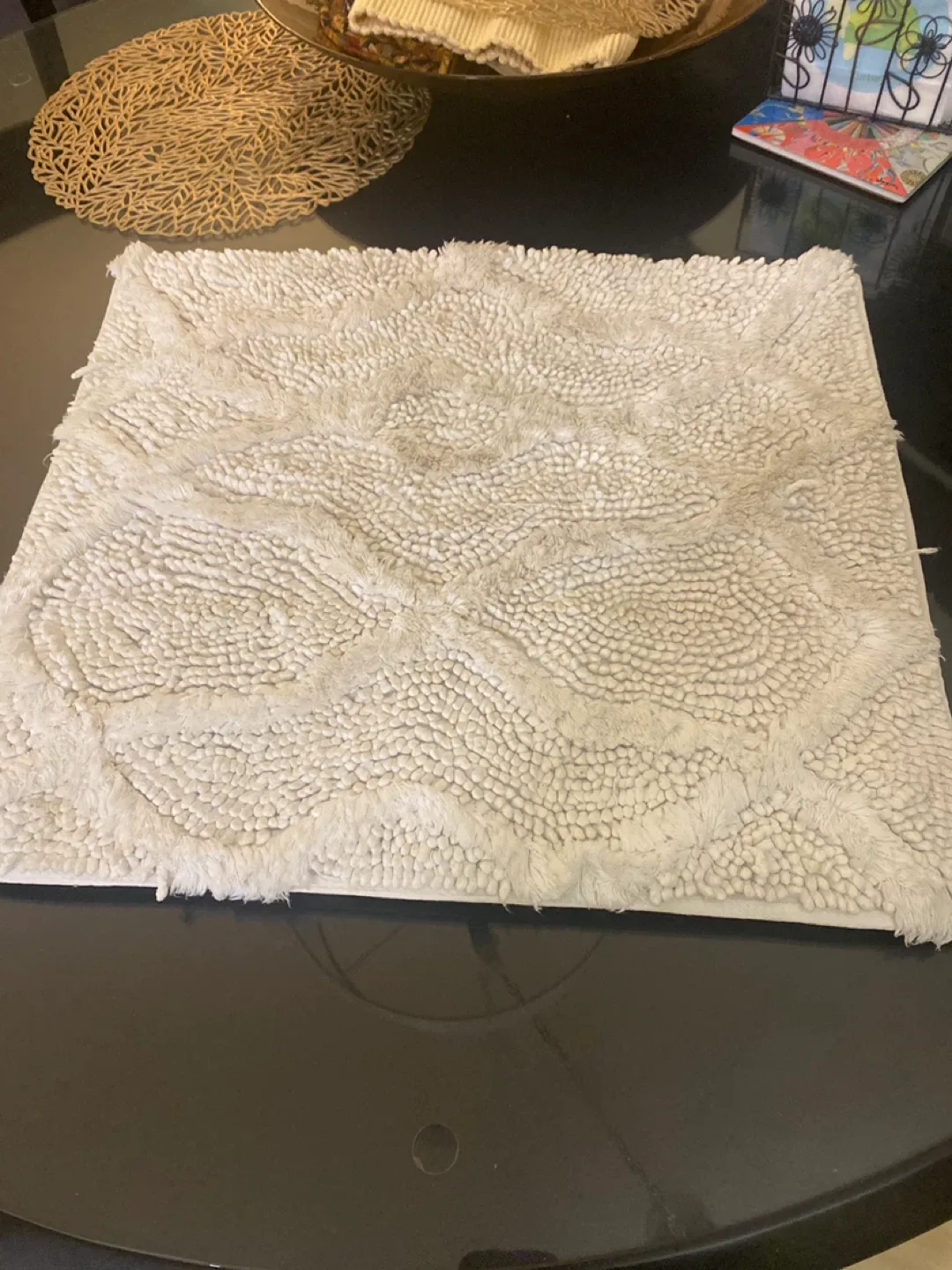 White Shag Bath Mat image indicator(2)