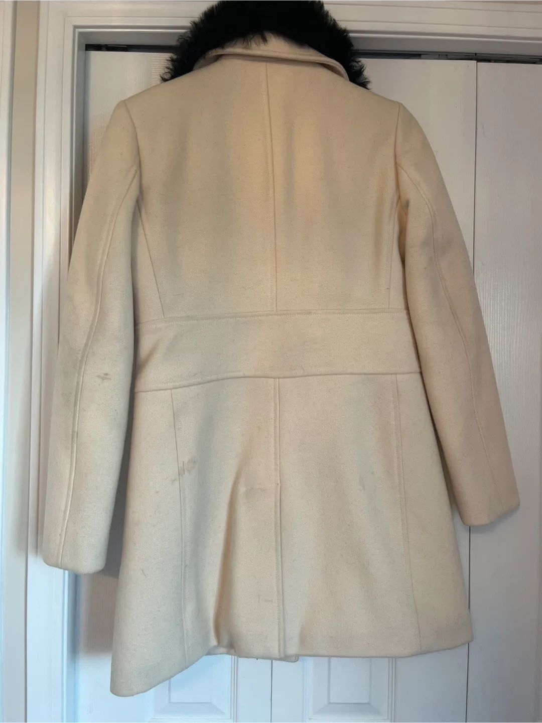 Cream Winter Coat with Faux Fur Collar image indicator(2)