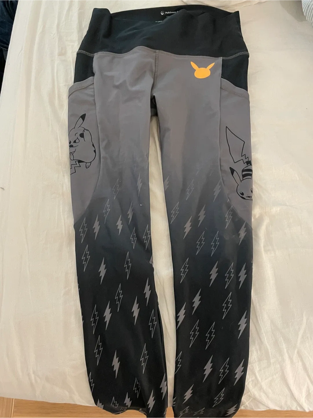 🥕 Pokémon Center Women's Leggings - Size M thumbnail