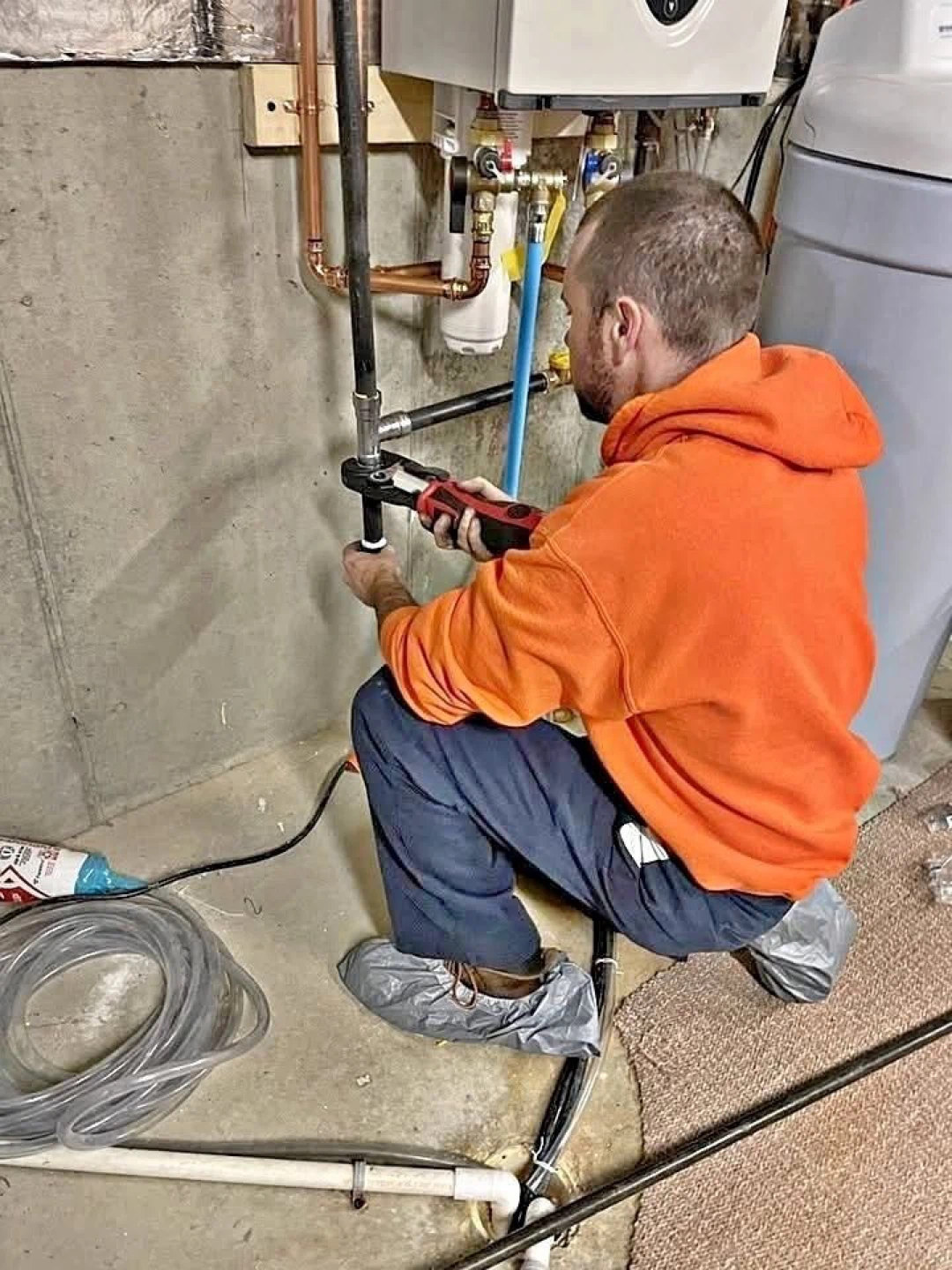Plumbing service, drainage, installing faucets, toilets and etc - photo 2