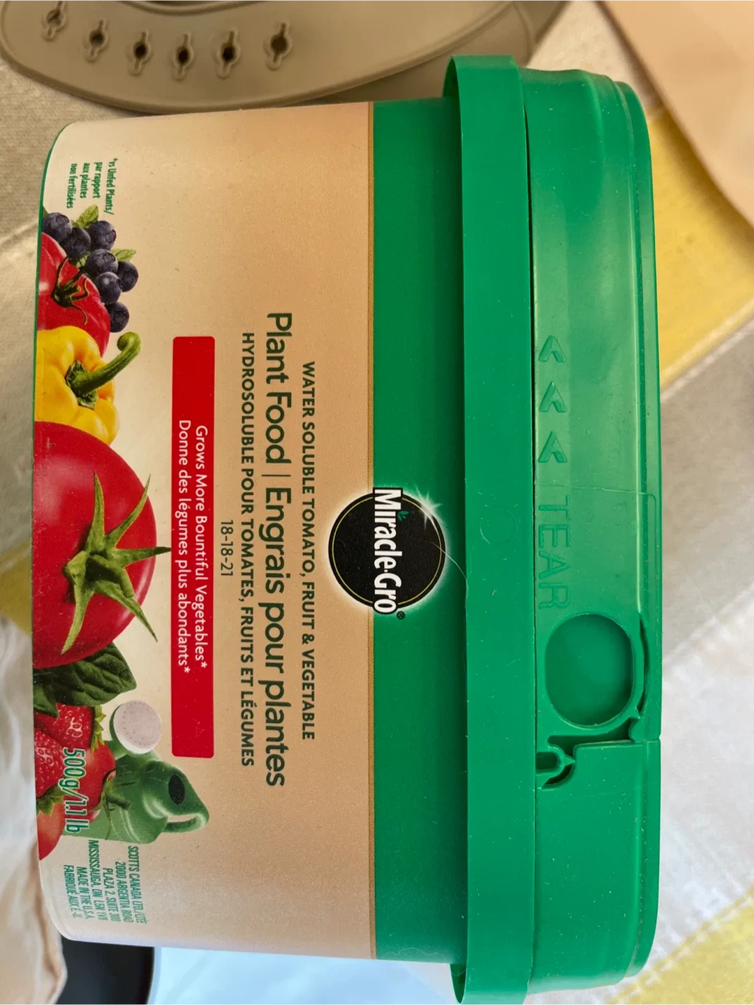 🥕 unopened Miracle-Gro Plant Food for Tomato, Fruit & Vegetable thumbnail