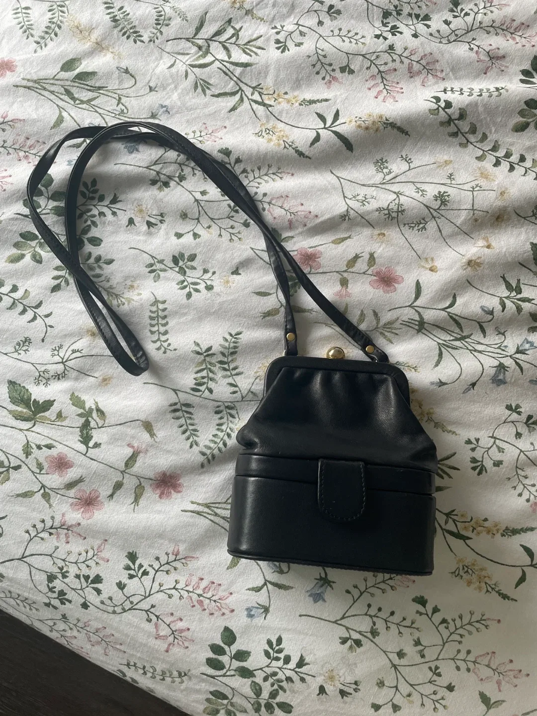 Black Leather Shoulder Bag thumbnail