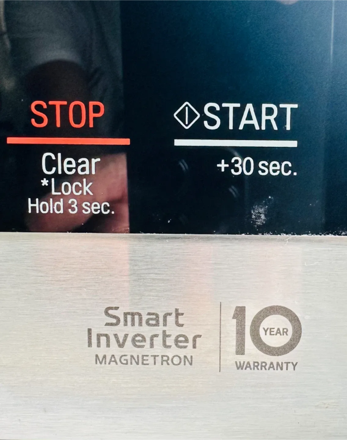 LG 0.9 cu. ft. NeoChef Countertop Microwave with Smart Inverter image indicator(6)