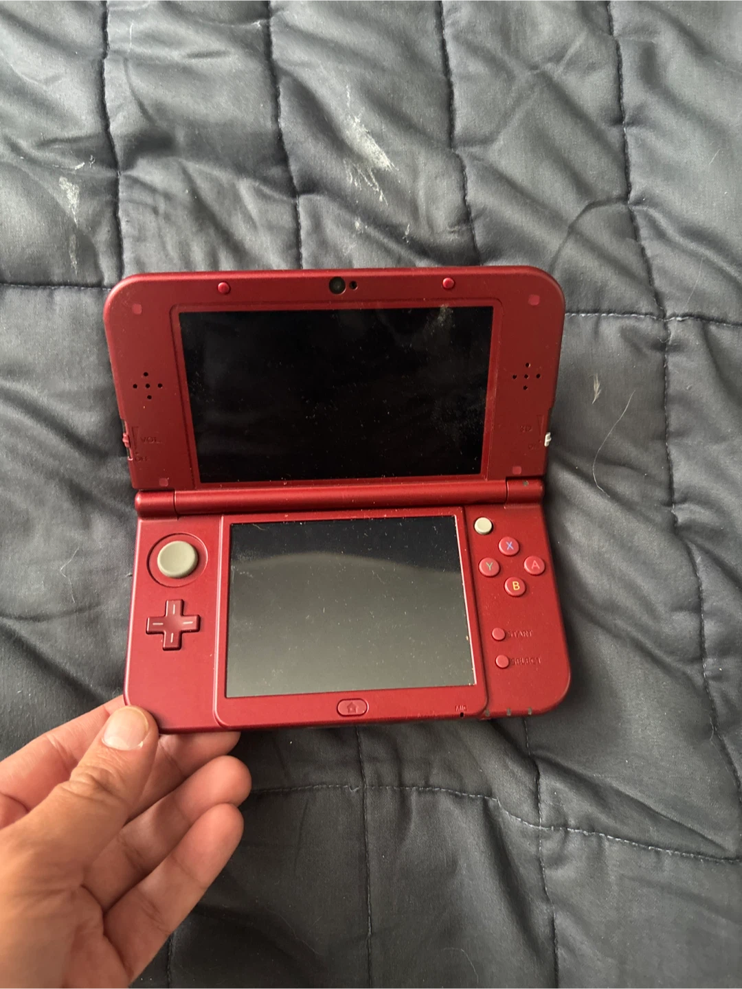 New Nintendo 3DS XL Red - photo 2